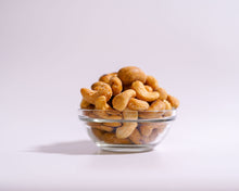Load image into Gallery viewer, Nick&#39;s Favorite Cashew Mix - Crunchy, Honey Roasted, and Slow Roasted
